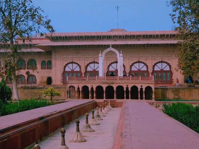 Deeg Palace